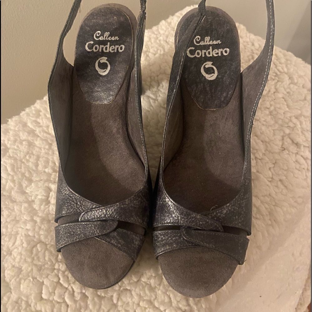 Calleen Cordero ⭐️ Vintage Boho Wood Leather Sling Backs